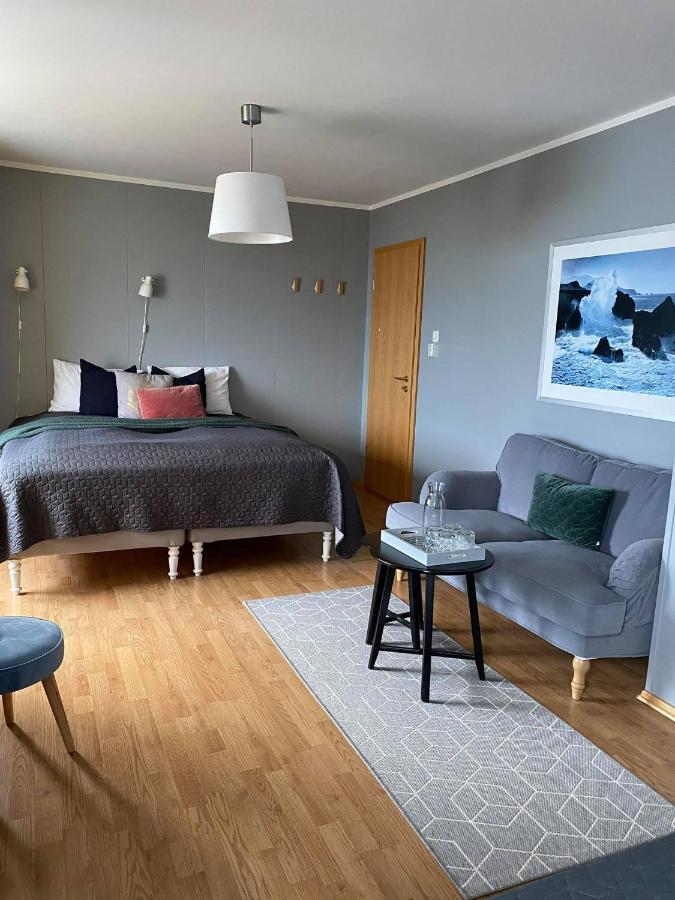 Guesthouse Stekkabol Patreksfjordur エクステリア 写真