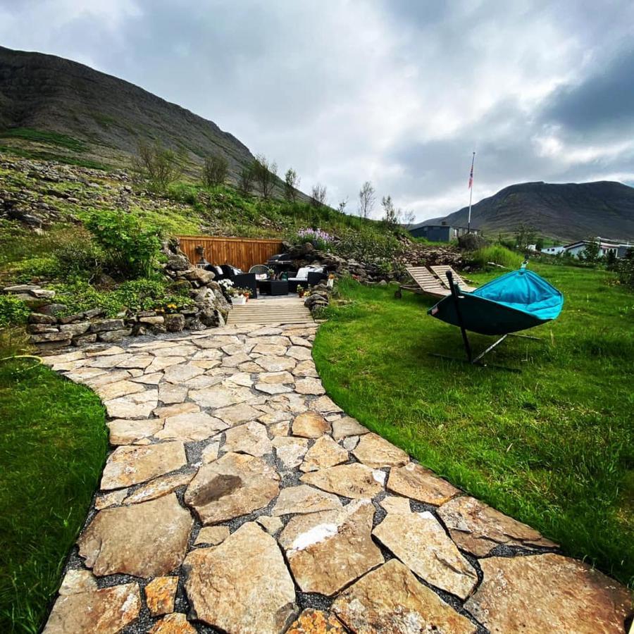 Guesthouse Stekkabol Patreksfjordur エクステリア 写真