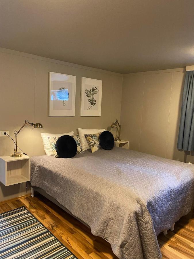 Guesthouse Stekkabol Patreksfjordur エクステリア 写真