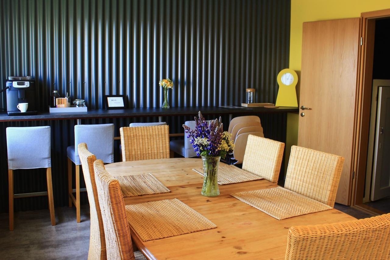 Guesthouse Stekkabol Patreksfjordur エクステリア 写真